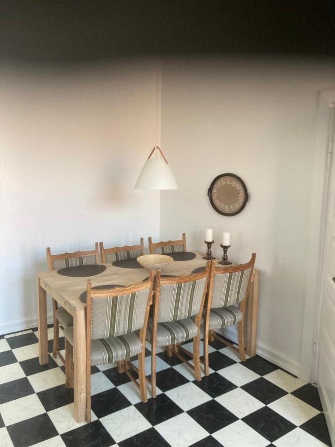 Store Apartment